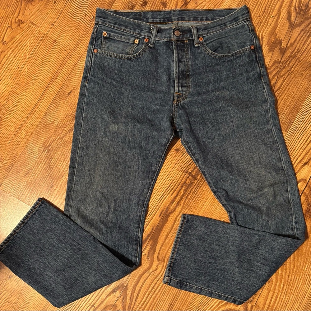 Levi's 501 Straight-Leg Jeans with Classic Denim Style